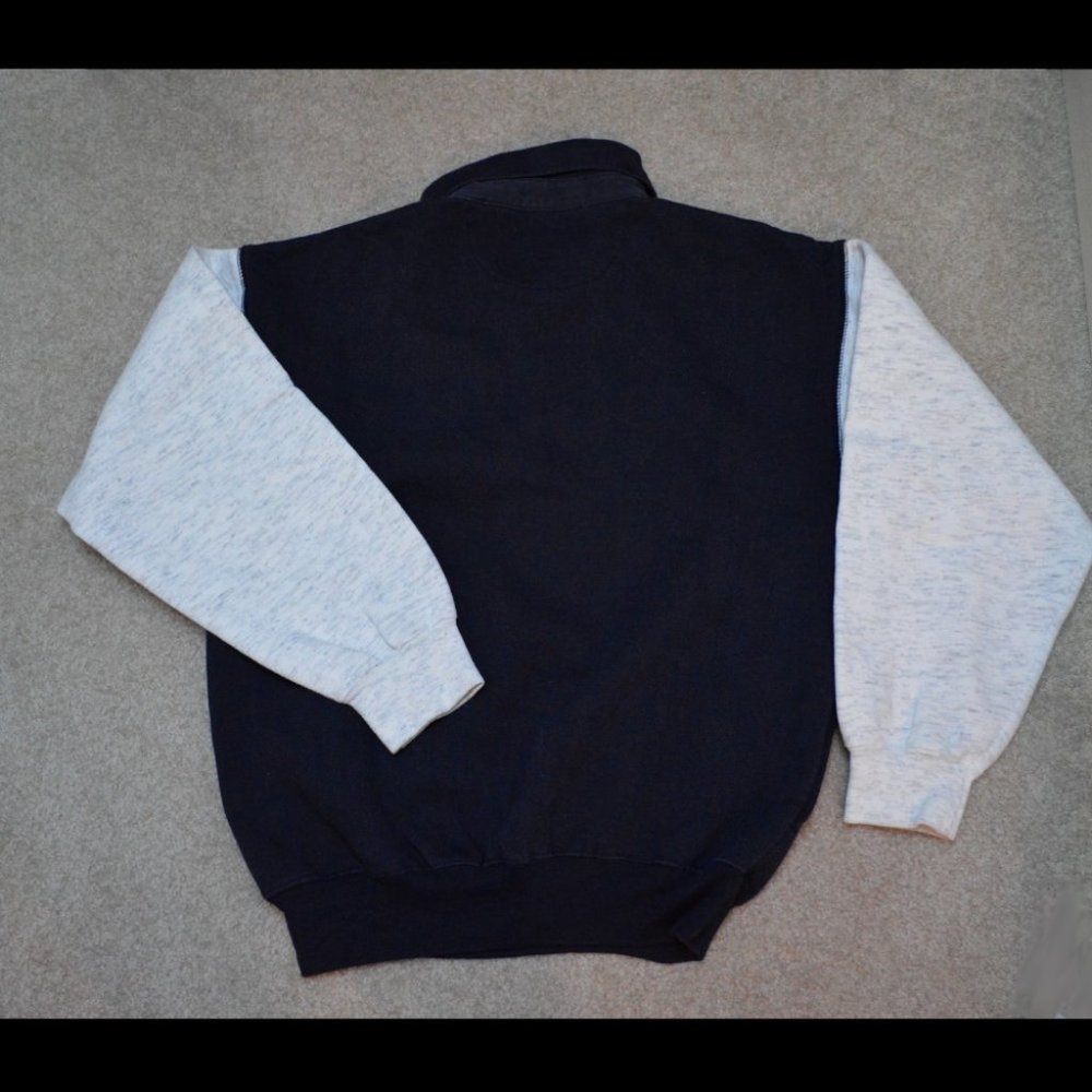 Sweatshirt - Picture 3 of 3
